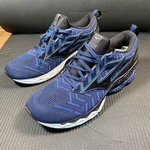 MIZUNO WAVE CREATION - Men’s Running Shoes - SIZE 10